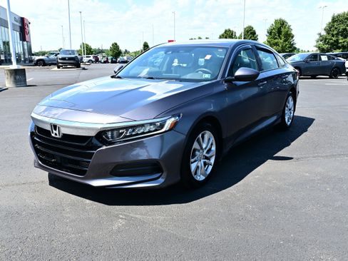 Used 2018 Honda Accord LX image 4