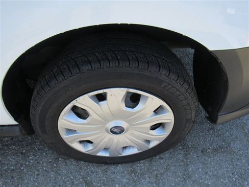 Used 2022 Ford Transit Connect XL image 28