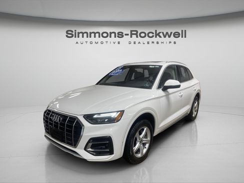 Used 2023 Audi Q5 2.0T Premium w/ Convenience Package AWD/4WD image 1