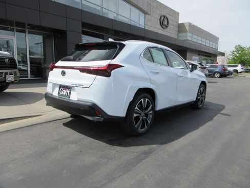 New 2026 Lexus UX 300h AWD image 8