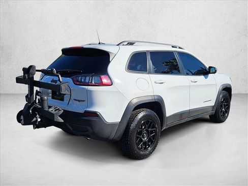 Used 2020 Jeep Cherokee Trailhawk image 6