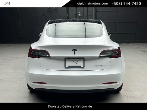 Used 2018 Tesla Model 3 Long Range image 5