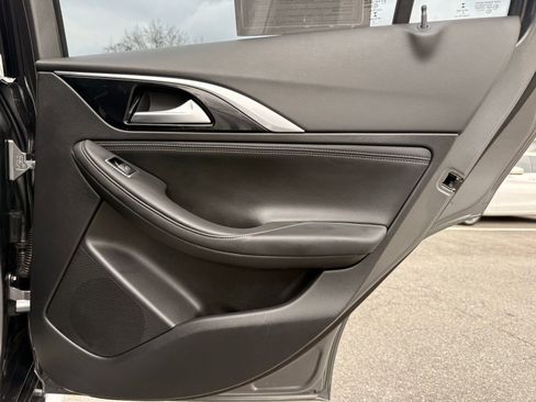 Used 2018 INFINITI QX30 Sport w/ Sport Leather Package image 29