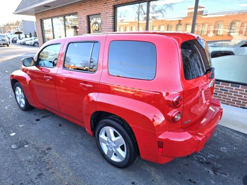 Used 2010 Chevrolet HHR LT FWD image 4