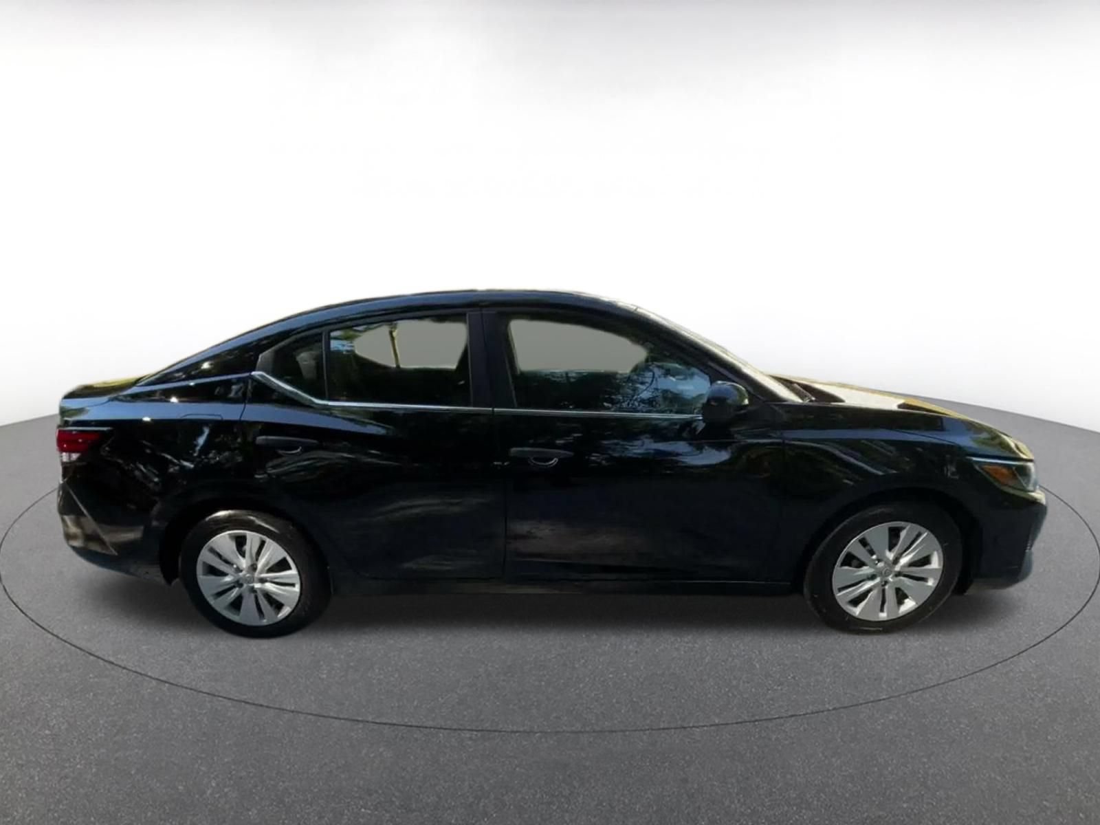Used 2025 Nissan Sentra S FWD image 15