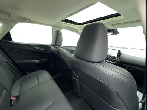 Used 2024 Lexus NX 250 FWD image 26