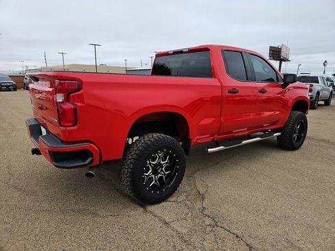 Used 2019 Chevrolet Silverado 1500 Custom w/ Custom Value Package RWD image 8