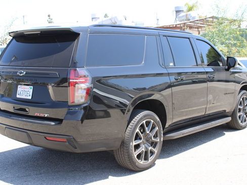 Used 2024 Chevrolet Suburban RST RWD image 4