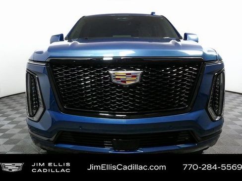 Used 2025 Cadillac Escalade Sport Platinum image 38