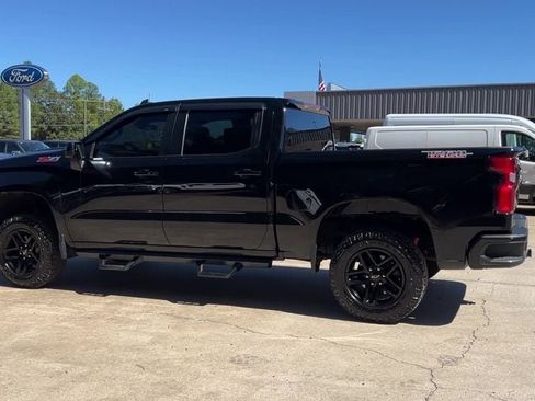 Used 2022 Chevrolet Silverado 1500 LT Trail Boss image 7