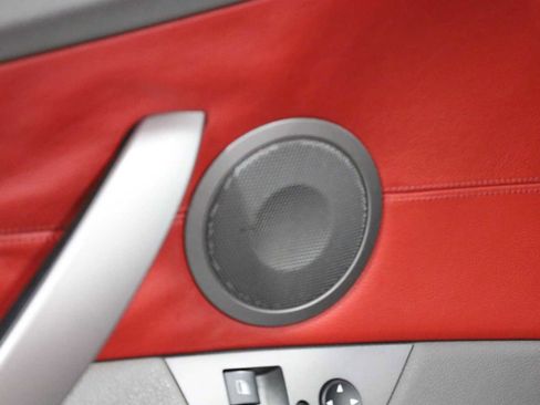 Used 2003 BMW Z4 2.5i image 17