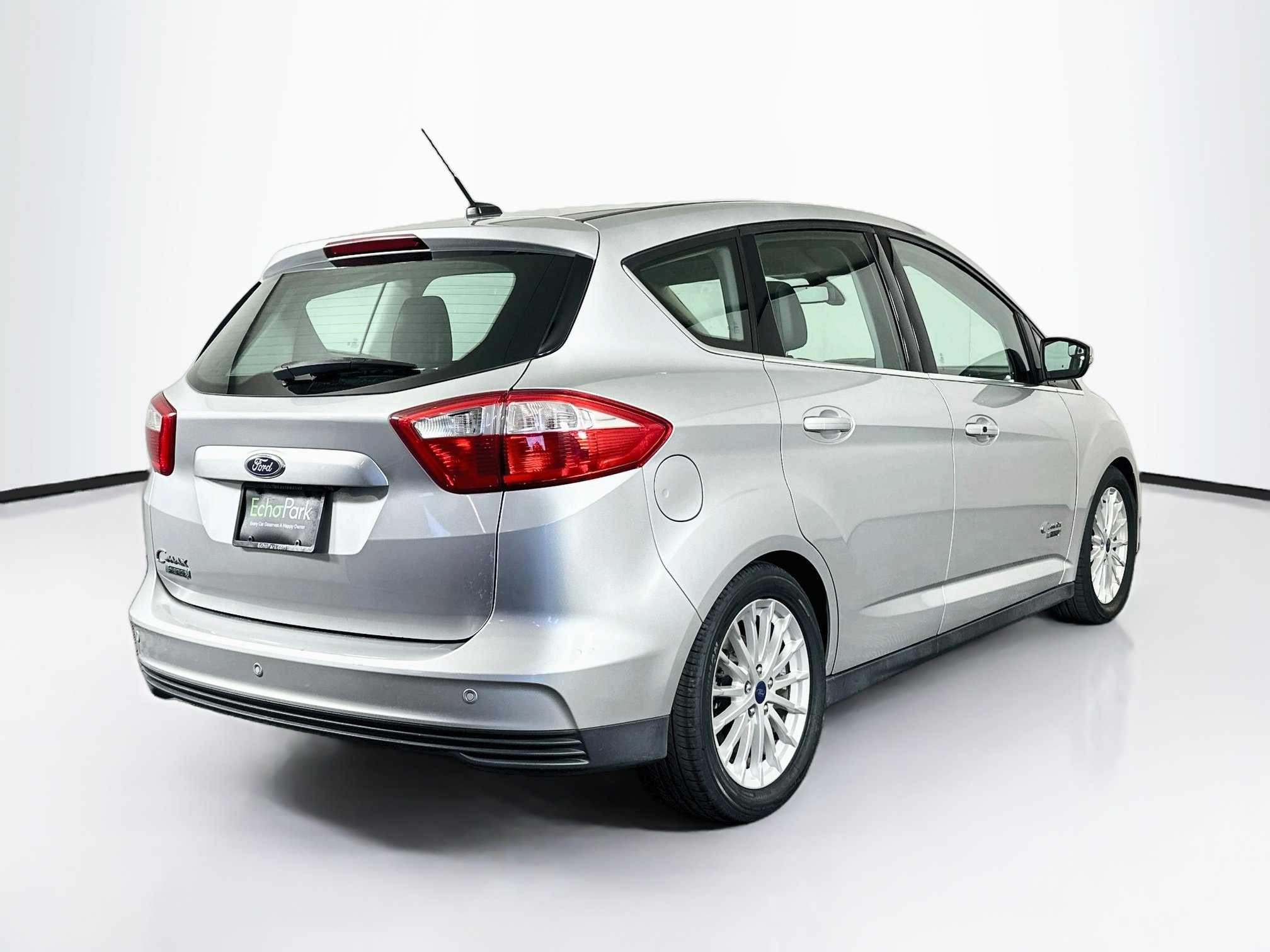 Used 2016 Ford C-MAX Energi SEL w/ Equipment Group 303A FWD image 9