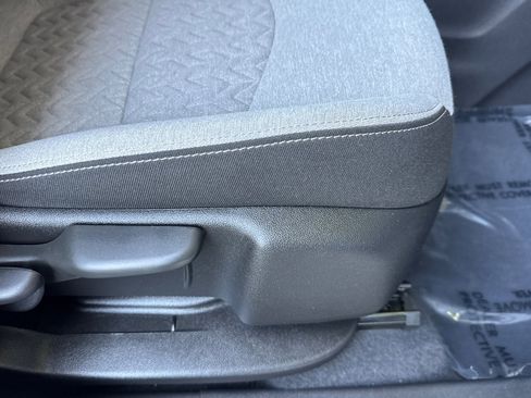 Used 2022 Chevrolet Equinox LT image 23