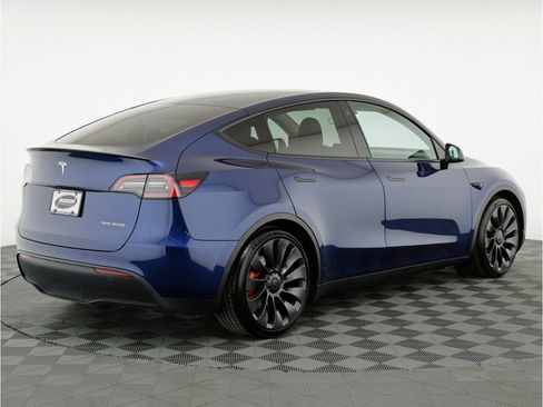 Used 2023 Tesla Model Y Performance image 12