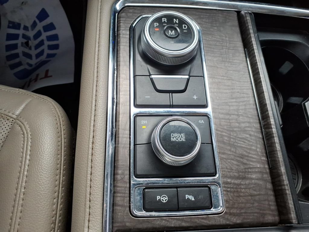 Used 2021 Ford Expedition Max Limited AWD/4WD image 19