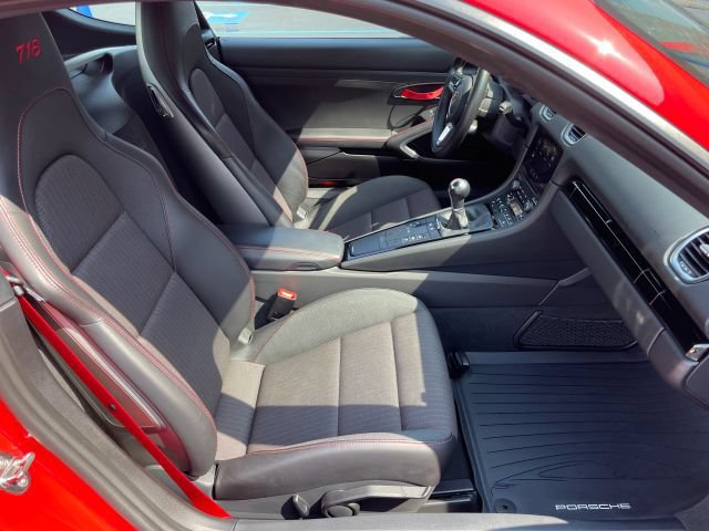 Used 2023 Porsche 718 Cayman w/ 718 T Interior Package RWD image 39