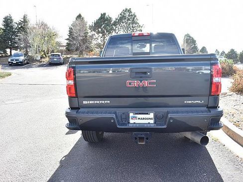 Used 2017 GMC Sierra 2500 Denali w/ Duramax Plus Package image 5