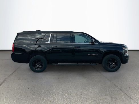 Used 2019 Chevrolet Suburban LT image 8