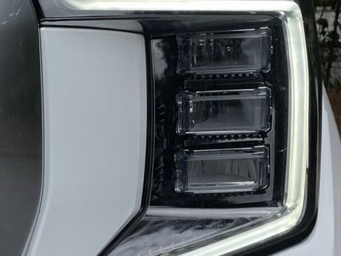 Used 2022 GMC Yukon XL Denali w/ Max Trailering Package image 14