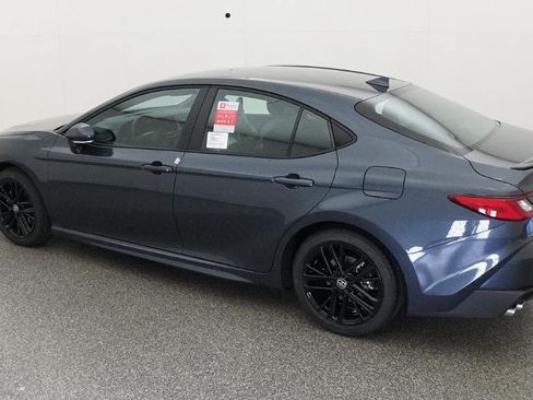Used 2026 Toyota Camry SE FWD image 45