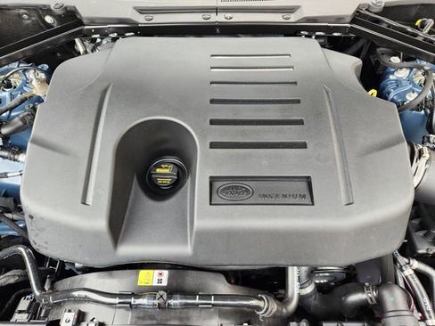 New 2026 Land Rover Defender 110 X-Dynamic SE AWD/4WD image 21