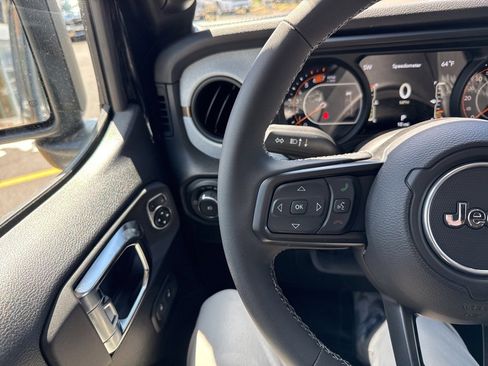 New 2025 Jeep Wrangler Sport S image 20