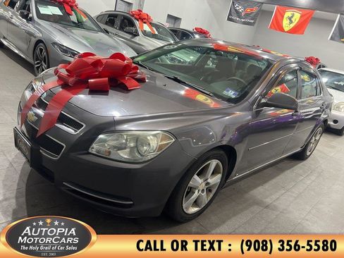 Used 2010 Chevrolet Malibu LT w/ Premium Audio Package image 2