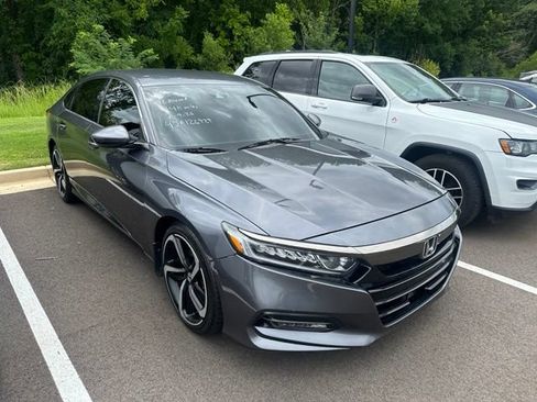 Used 2018 Honda Accord Sport image 5