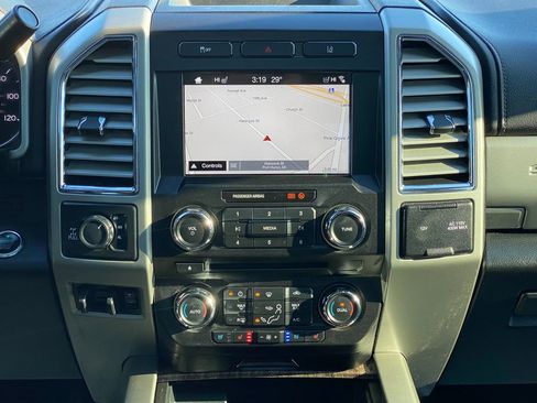 Used 2017 Ford F250 Lariat w/ Lariat Ultimate Package image 25