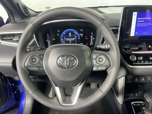 Used 2024 Toyota Corolla Cross AWD Hybrid w/ Convenience Package image 17