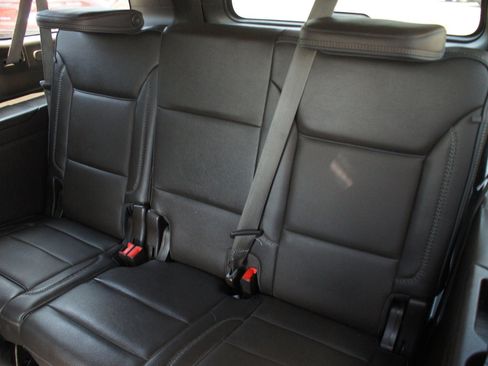 Used 2022 GMC Yukon XL Denali RWD image 17