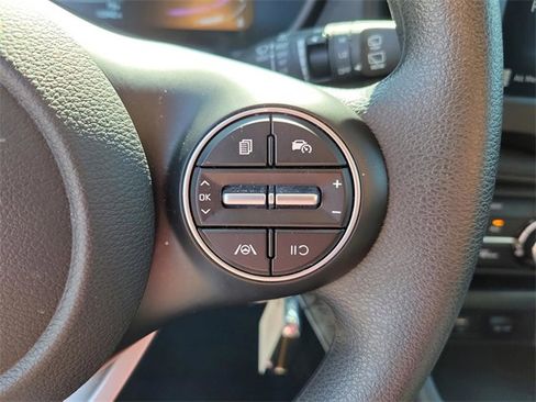 Used 2025 Kia Soul LX image 19