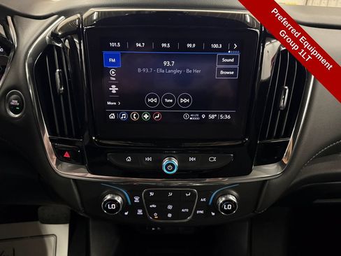 Used 2023 Chevrolet Traverse LT w/ Rear Camera Mirror Package AWD/4WD image 25
