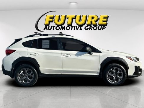 Used 2022 Subaru Crosstrek 2.5i Sport w/ Moonroof Package image 2