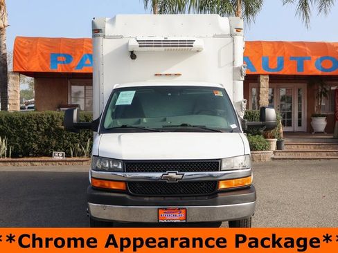 Used 2016 Chevrolet Express 4500 w/ Chrome Appearance Package image 3