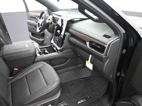 New 2026 GMC Yukon Denali w/ Sun & Power Step Package image 19