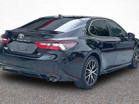 Used 2021 Toyota Camry SE FWD image 7