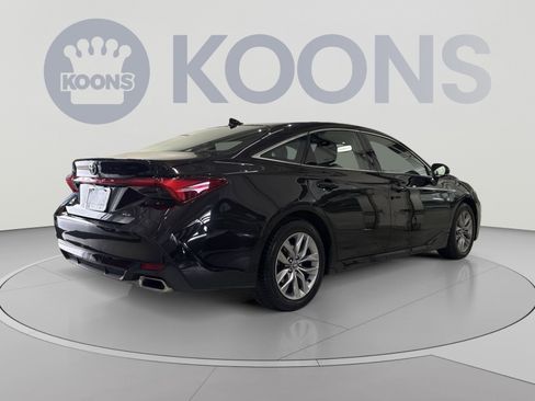 Used 2022 Toyota Avalon XLE FWD image 11