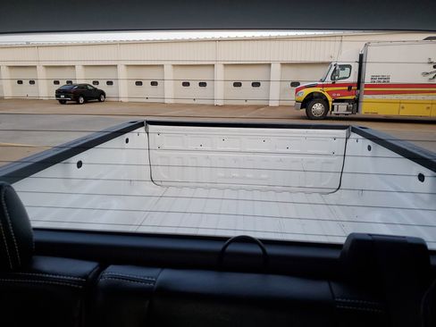 Used 2018 Chevrolet Silverado 1500 LT w/ All Star Edition image 14