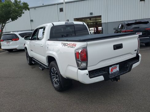 Certified 2021 Toyota Tacoma TRD Sport w/ TRD Premium Sport Package AWD/4WD image 3