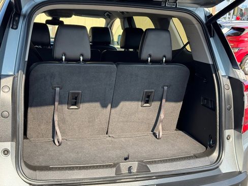 Used 2023 GMC Acadia SLT image 10