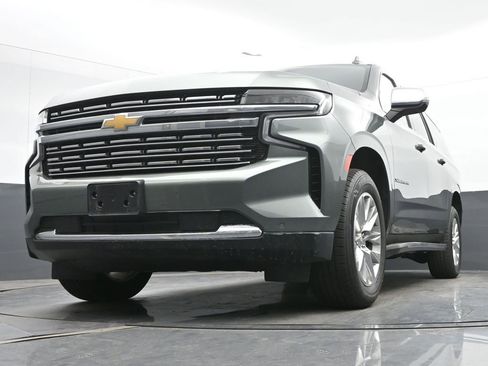 Used 2023 Chevrolet Suburban Premier AWD/4WD image 27