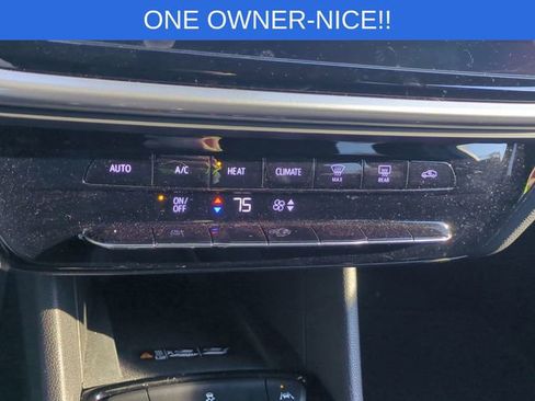 Used 2023 Chevrolet Bolt EUV LT image 18