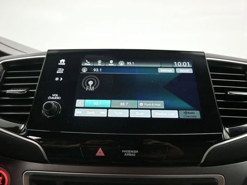 Used 2021 Honda Pilot EX image 15