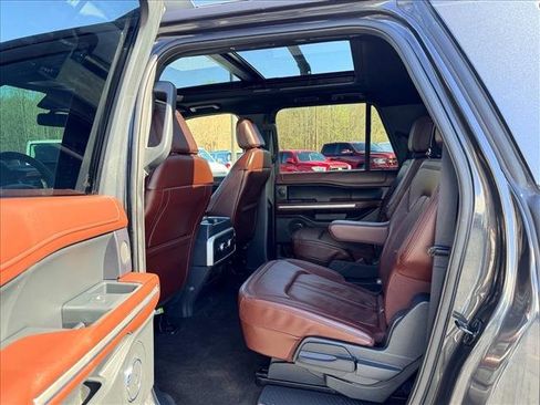 Used 2023 Ford Expedition Max Limited image 13