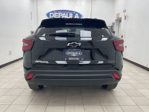 New 2026 Chevrolet Trax LT w/ Driver Confidence Package FWD image 17