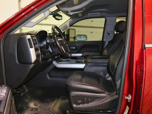Used 2018 Chevrolet Silverado 2500 LTZ w/ Duramax Plus Package image 7