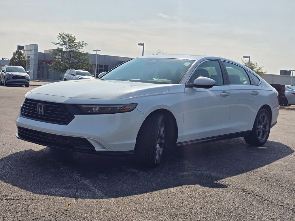 Used 2023 Honda Accord EX image 12