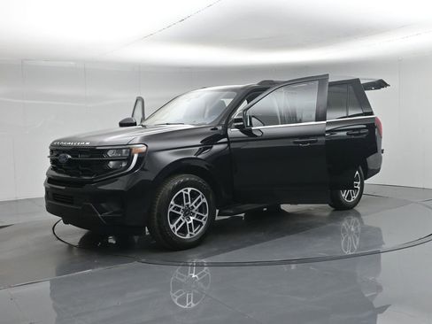 Used 2025 Ford Expedition Active image 37