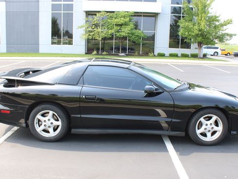 Used 1995 Pontiac Firebird Coupe RWD image 35